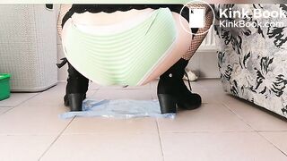 Sexy redhair girl shitting