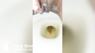 Ebony Shitting - video 4