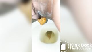 Ebony Shitting - video 4