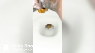Ebony Shitting - video 4
