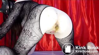 sexy Russian pooping and peeing - video 9