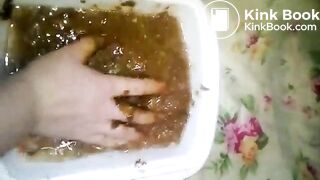 russian girl cooks coctaile