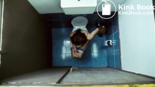 Diarrhea and fart - video 4