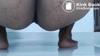 BBW Latina Squirts & Poops Large