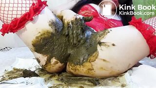 girl poops Masturbates her ass and shoves her shit in her pussy and gets an