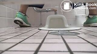 poop back shot - video 19