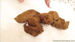 sexy naked girl shitting and pissing - video 4