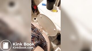 Mature Jiggly SSBBW Takes A Sloppy Shit 2