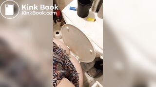Mature Jiggly SSBBW Takes A Sloppy Shit 2