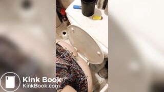Mature Jiggly SSBBW Takes A Sloppy Shit 2