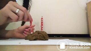 Woman shit a birthday cake