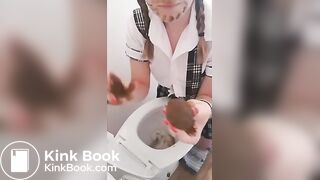 "schoolgirl" shits in toilet and rubs it on herself