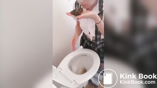 "schoolgirl" shits in toilet and rubs it on herself