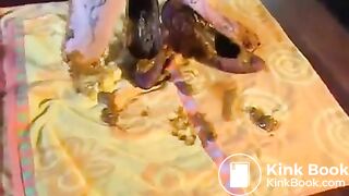 Diarrhea in shoes - video 2