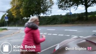 german girl shitting on roadside