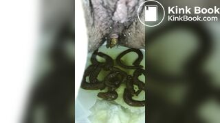 Mature bbw pooping long pieces of shit.