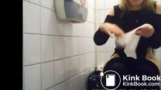 Spycam of Sexy teen toilet diarrhea farting