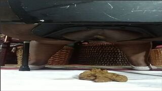 Black fat girl shitting.