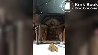 Black fat girl shitting.