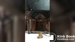 Black fat girl shitting.