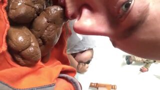 Guy lick and sniff girlfriend poo