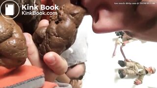 Guy lick and sniff girlfriend poo
