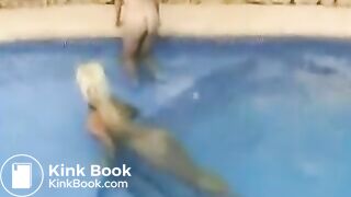 goosey4 (two blondies shitting at the same time in a pool)