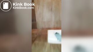 Aunty pissing - video 5