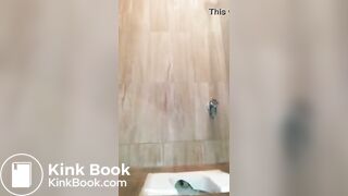 Aunty pissing - video 5