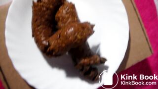 woman pooping on plate - video 7