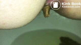 Big turd stuck in a sexy milf's ass