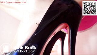 Chinese girl poops her panties