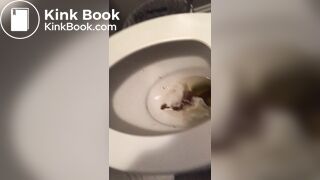 Amazing natural girl shitting