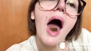 Girl in the bathroom masturbating and tasting shit