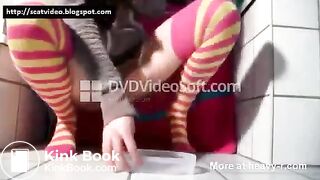 girl shitting - video 15
