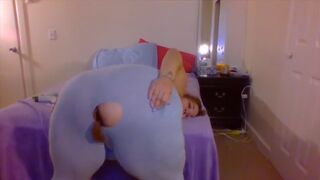 BBW shits through a hole in her leggins