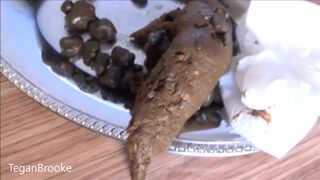 Sexy girl shitting - video 10