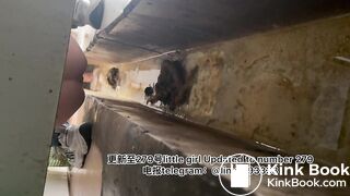 High-quality girls pooping in the toilet 5