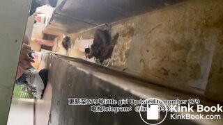 High-quality girls pooping in the toilet 5