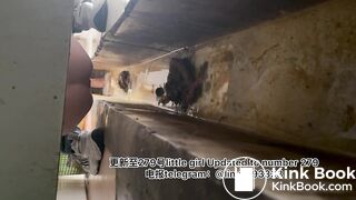 High-quality girls pooping in the toilet 5