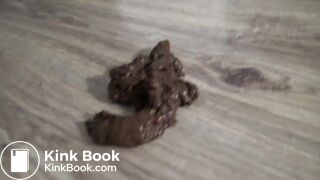 Amazing girl shitting