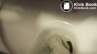 Me and sisters make poo in school toilets