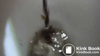 Me and sisters make poo in school toilets