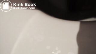 Me and sisters make poo in school toilets