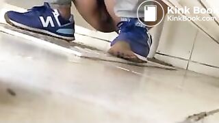 chinese toilet porn 1943 (nice shaved teen pooping)