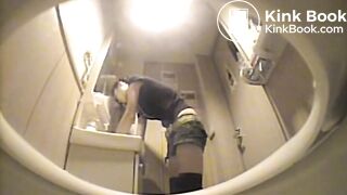 Japanese girl shit and vomiting in the toilet
