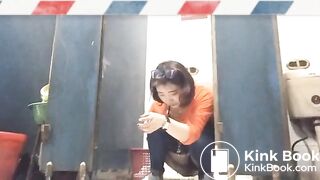 chinese girls poop in open toilet