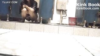 chinese girls poop in open toilet