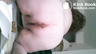 nice fat ass piss and poo