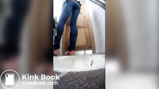 poop back shot - video 12